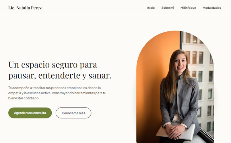 Página web profesional vista en computadora